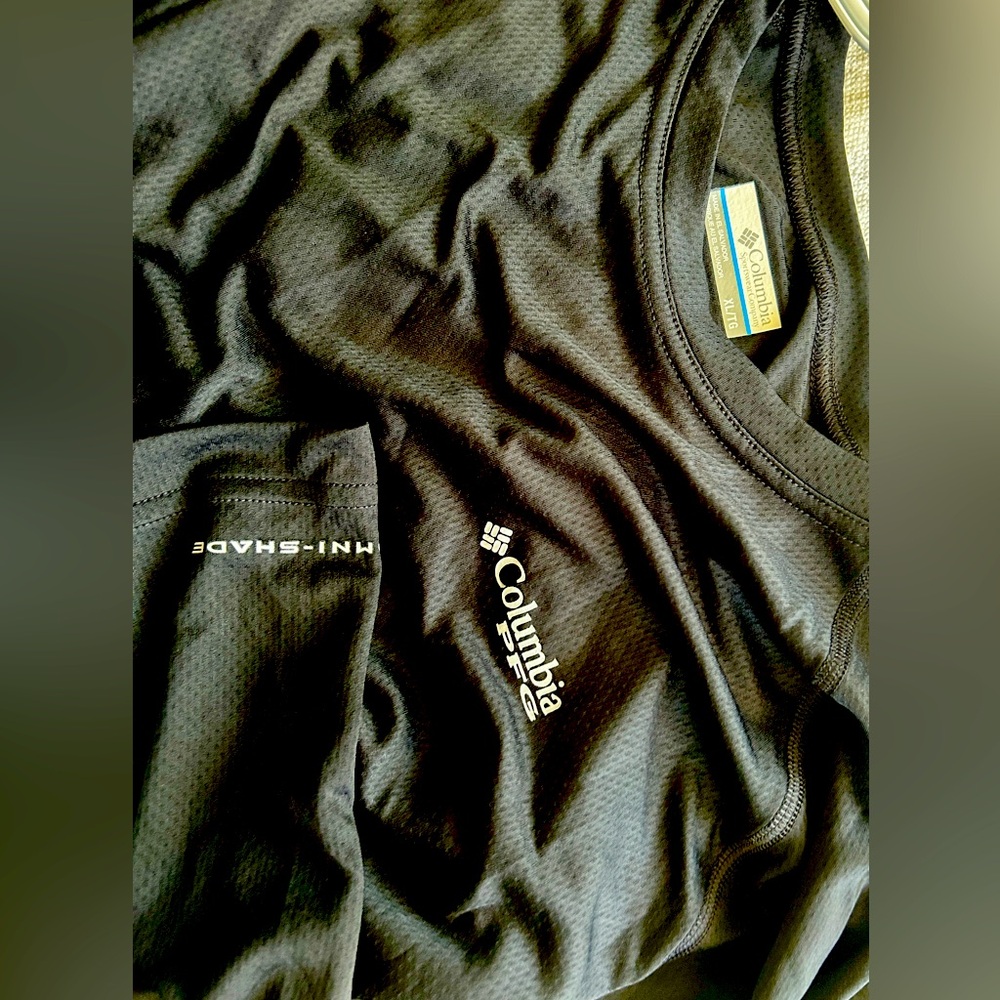 Columbia Men's Black Long Sleeve Tee